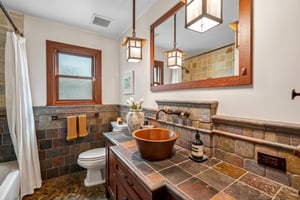 N Poinsettia Ave-L2908-027.jpg
