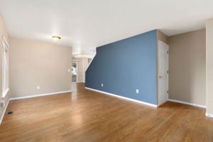  Photo 0