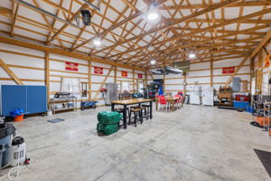 47 - Shop Interior 01