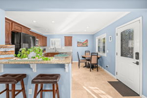 1733 Hornblend St-19