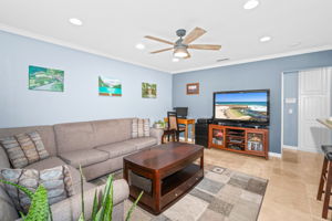 1733 Hornblend St-14