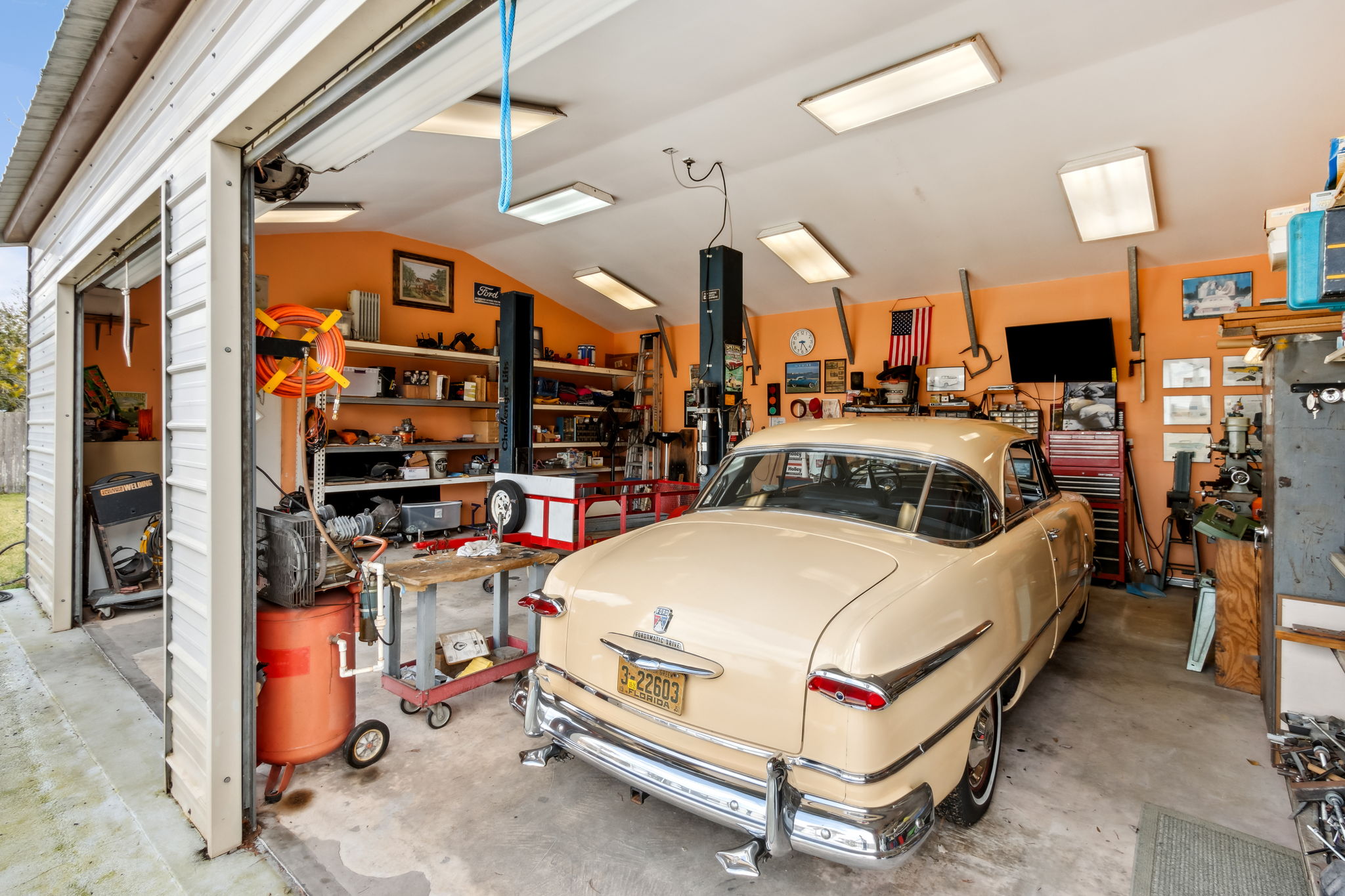 Garage