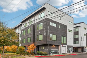 Bothell Way NE unit e-S2810-002.jpg