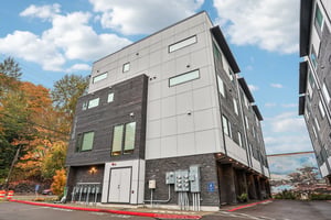 Bothell Way NE unit e-S2810-003.jpg