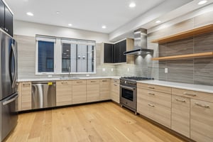 Bothell Way NE unit e-S2810-011.jpg