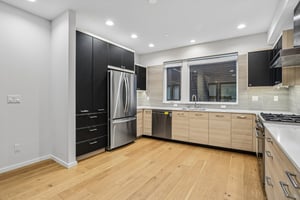 Bothell Way NE unit e-S2810-012.jpg