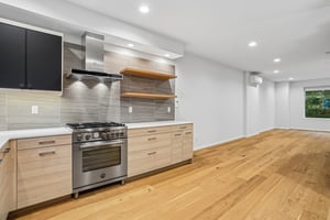 Bothell Way NE unit e-S2810-014.jpg