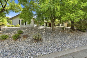 001_F8_1734 Canberra Pl