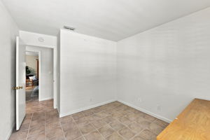 026_F8_1734 Canberra Pl