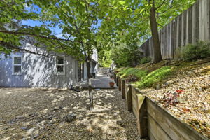 042_F8_1734 Canberra Pl