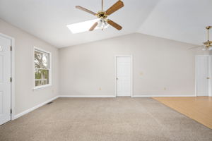  Photo 40