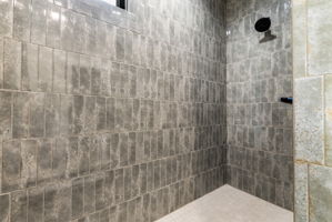  Photo 34