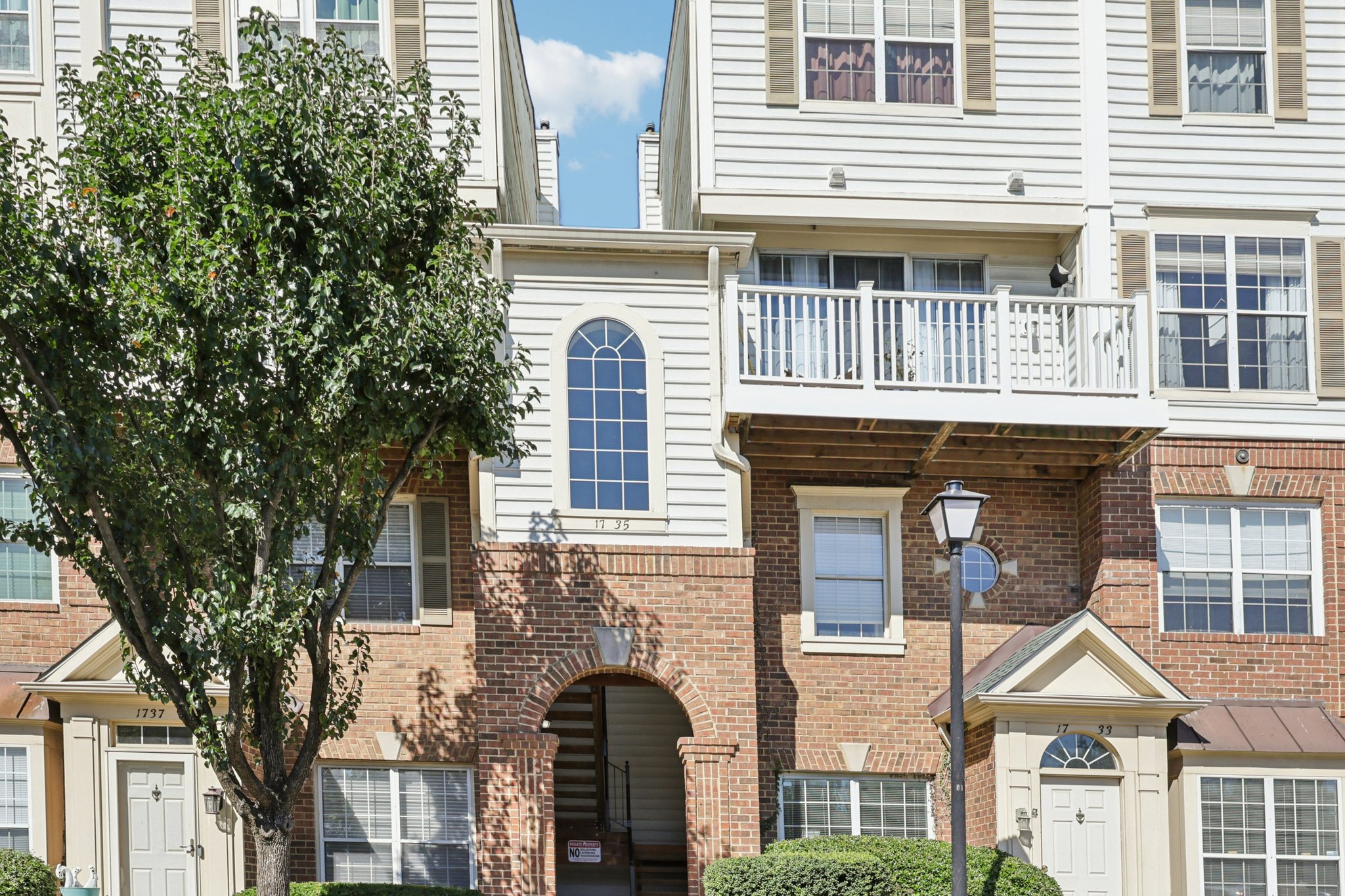 W Braddock Pl-S0210-002.jpg