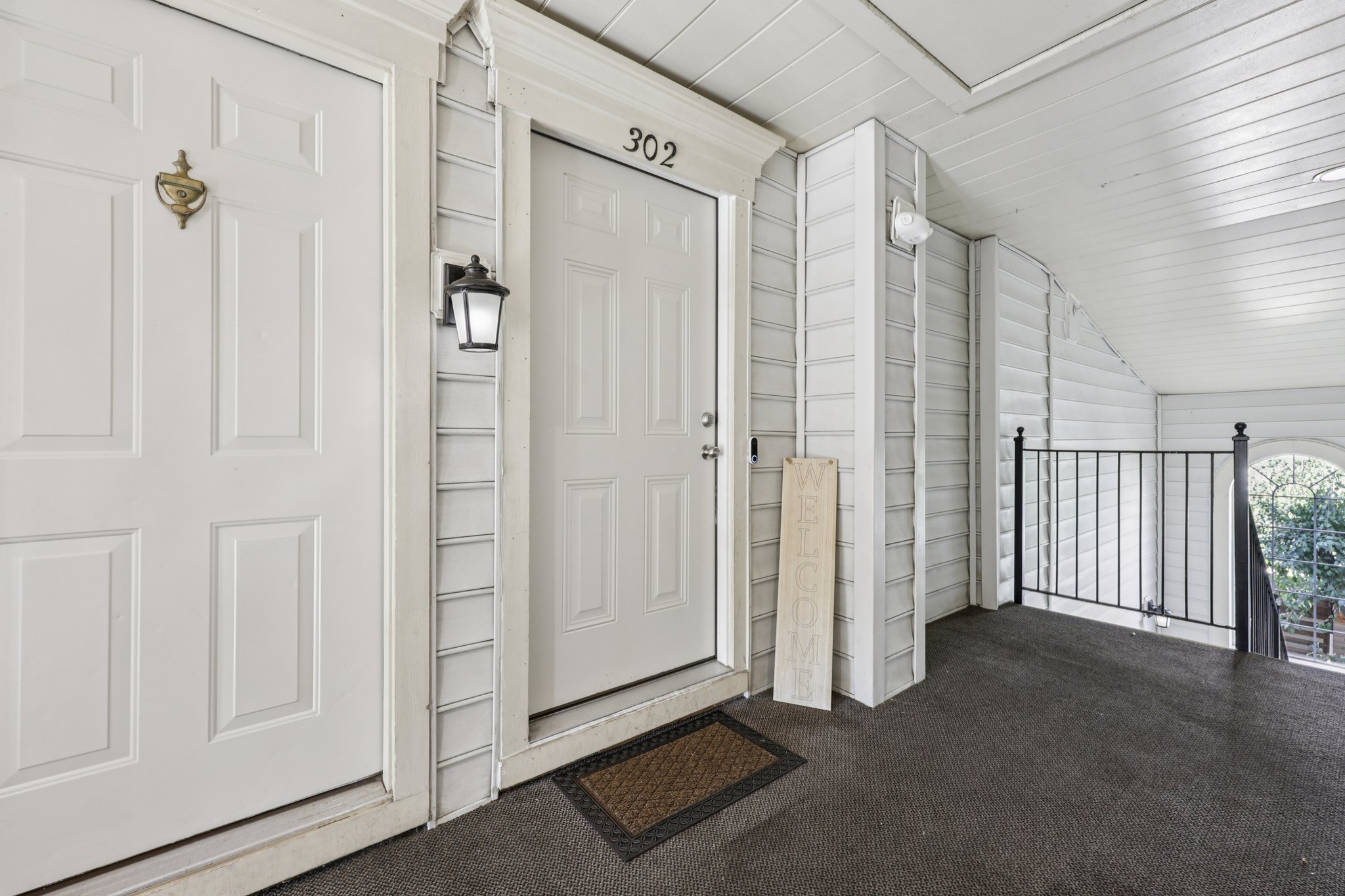 W Braddock Pl-S0210-004.jpg