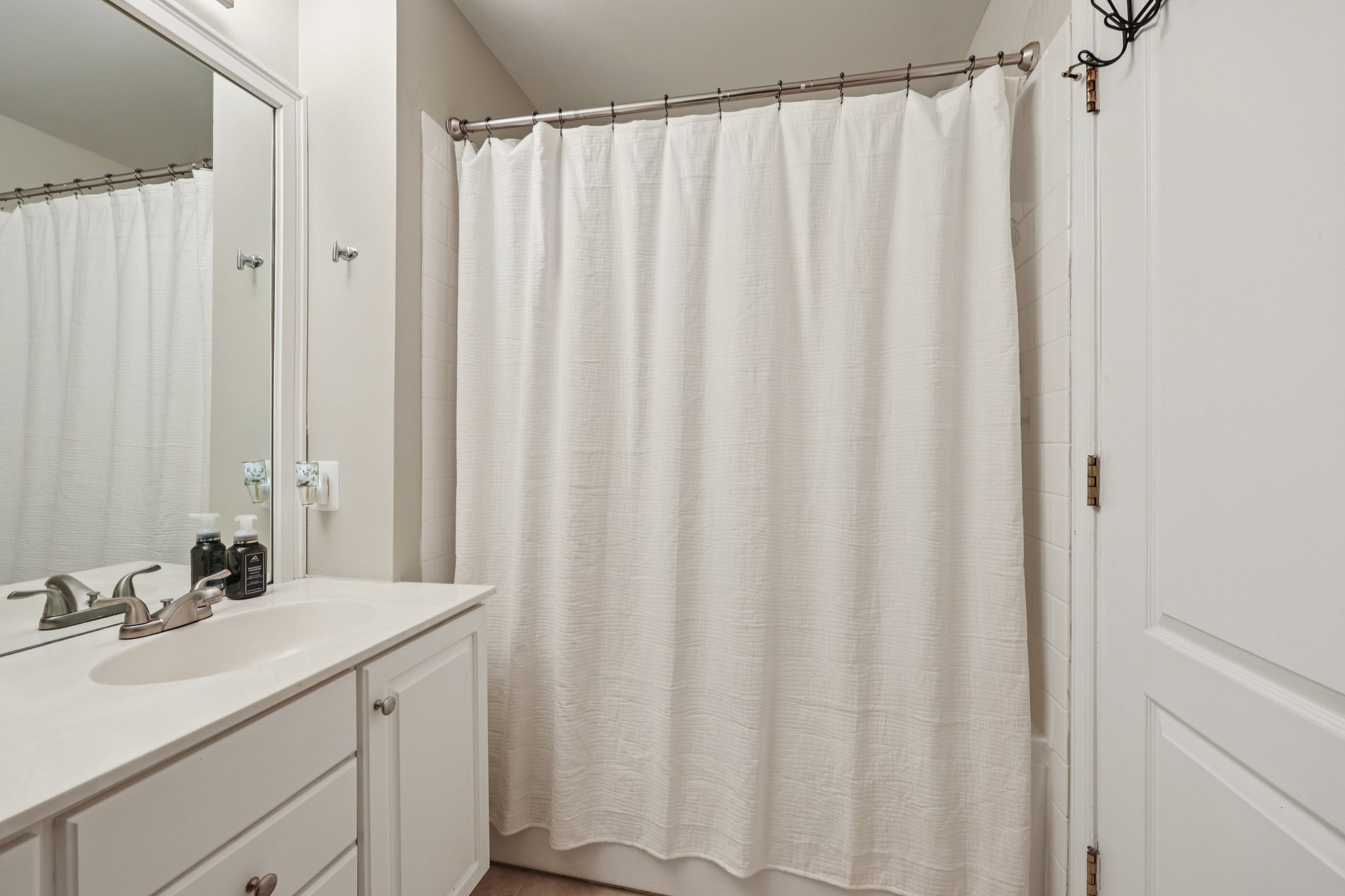 W Braddock Pl-S0210-020.jpg