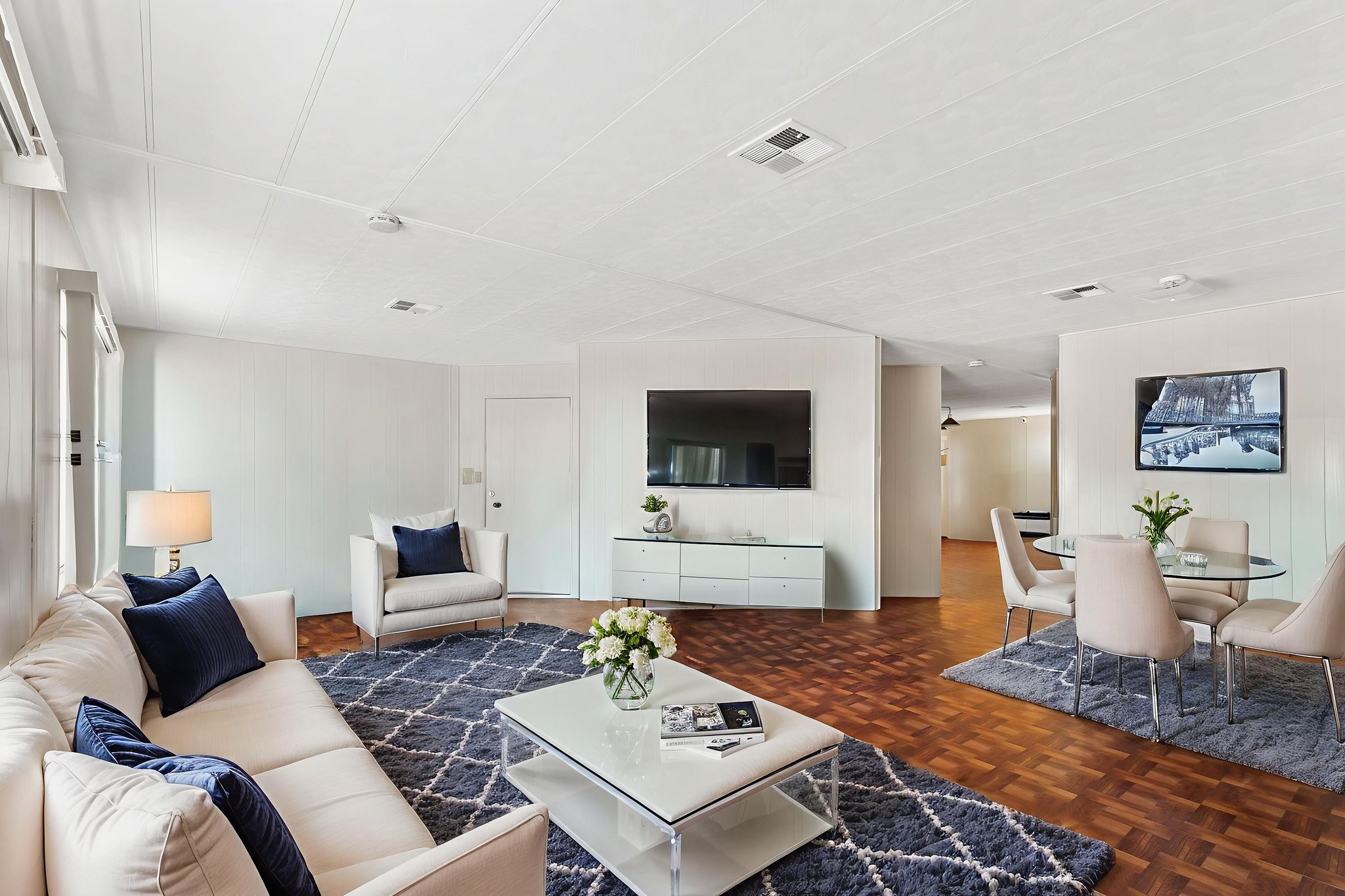 IMG_8401 virtually staged.jpeg