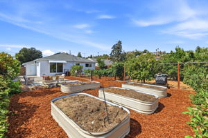 039_F8_1736 Halsey Ave