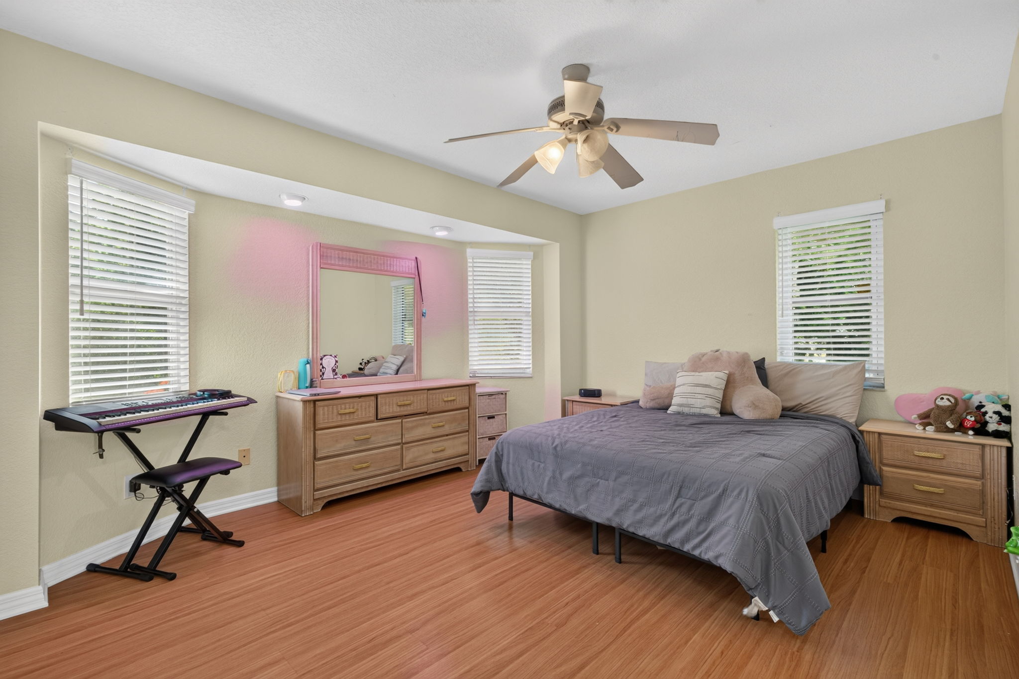 Guest Bedroom 2 - 1 of 2