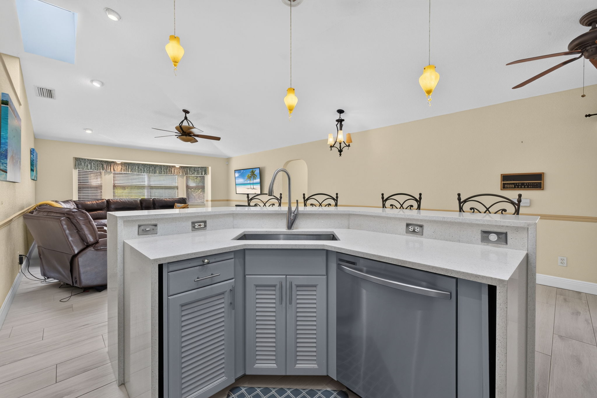 Kitchen 5 of 5