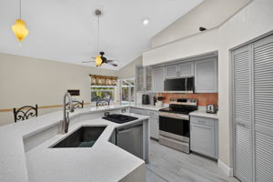 Kitchen 1 of 5