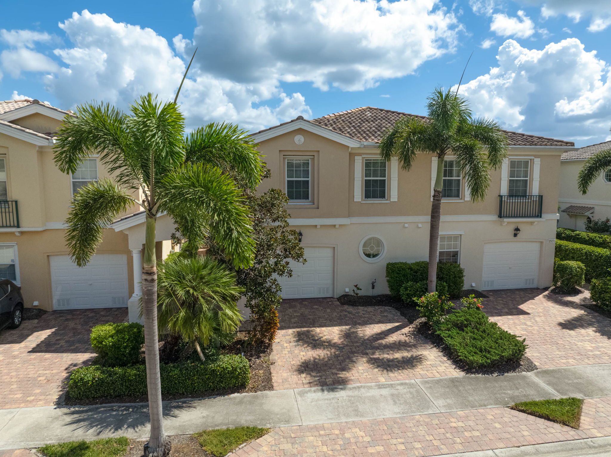 1737 Burgos Dr-34