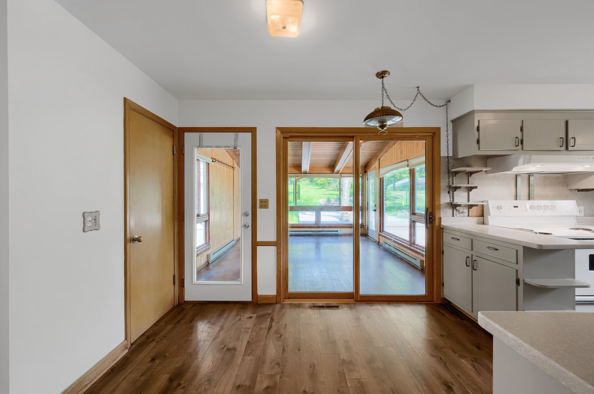 1637 Colvin Ave, St Paul, MN 55116, USA Photo 12