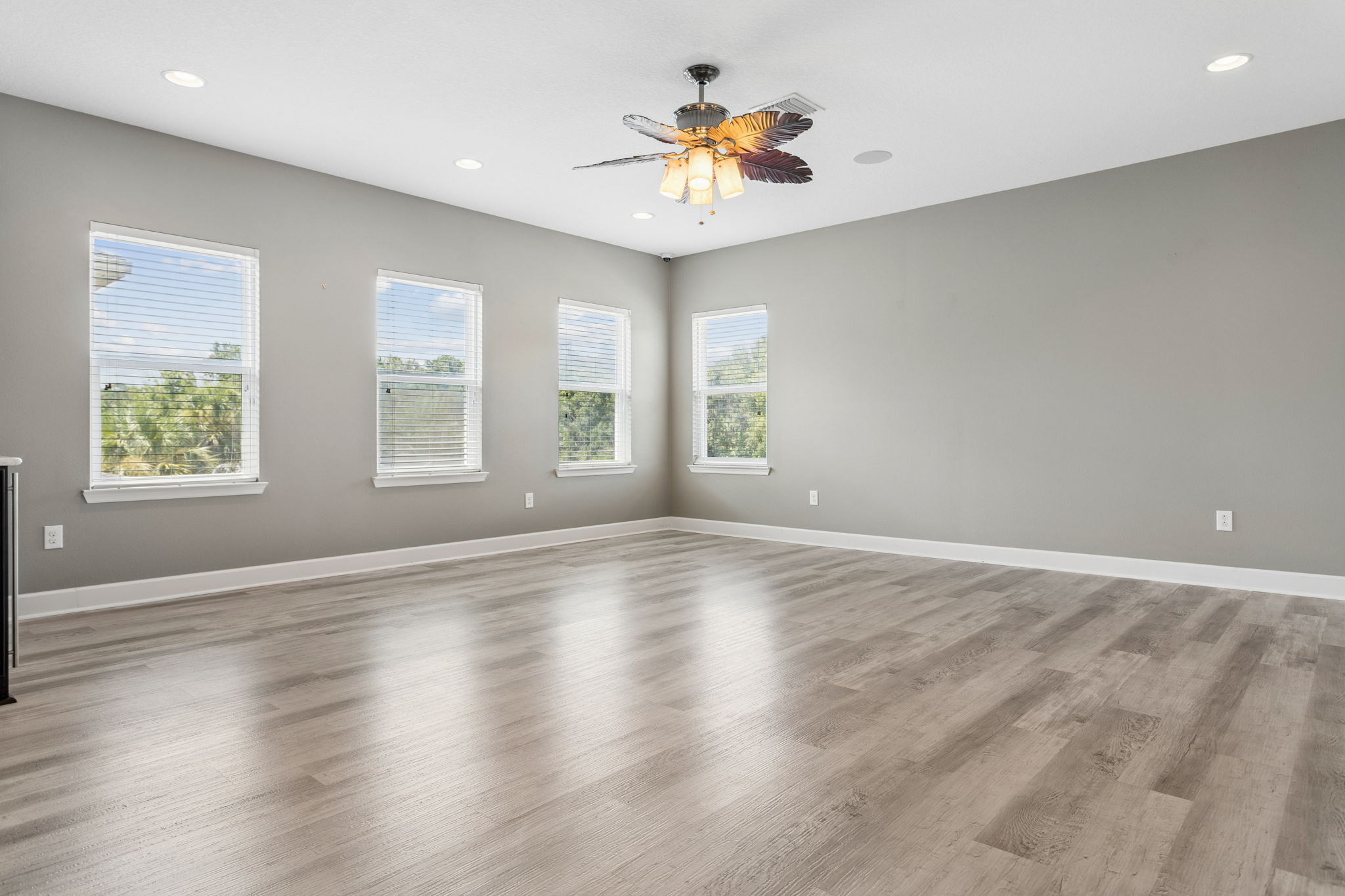  Photo 38