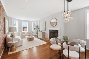  Photo 0