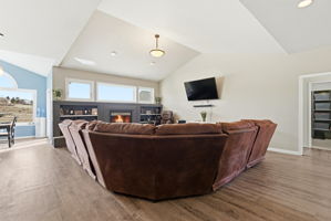 004_DSC08250_with_fire