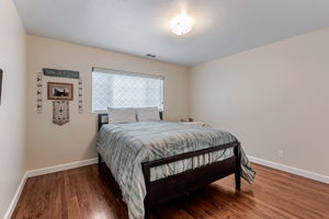 030_1738 Shasta Ave