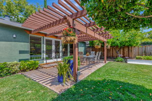 048_1738 Shasta Ave
