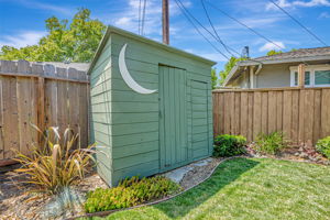 056_1738 Shasta Ave