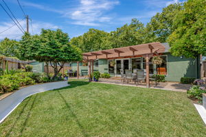 058_1738 Shasta Ave