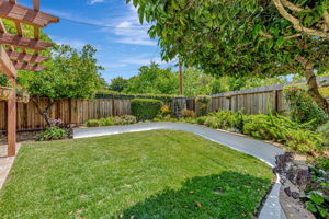 061_1738 Shasta Ave