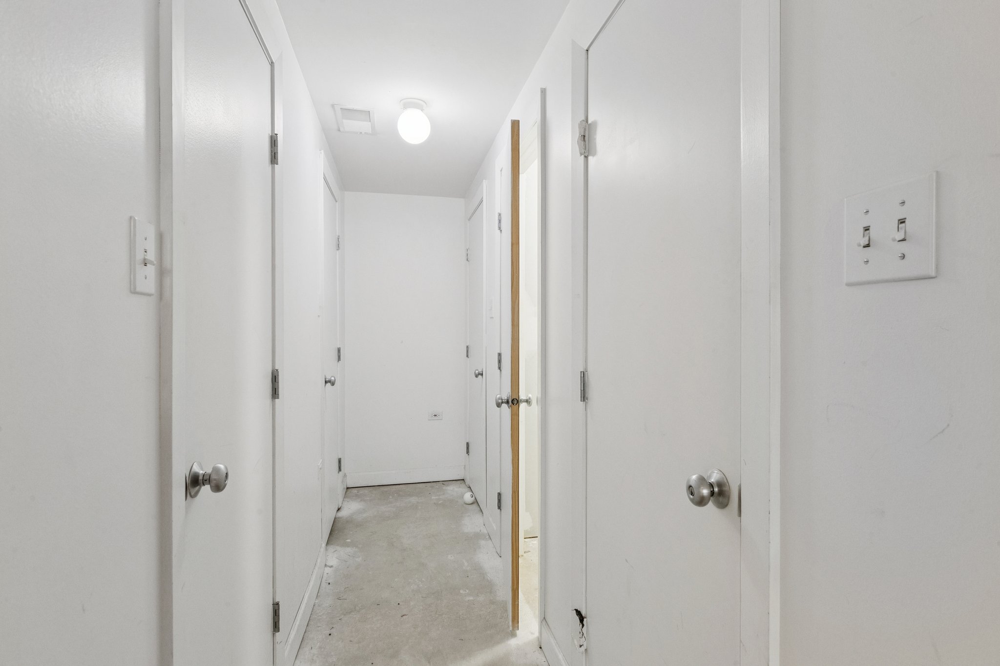 W Belmont Ave 1r-1609-907.jpg