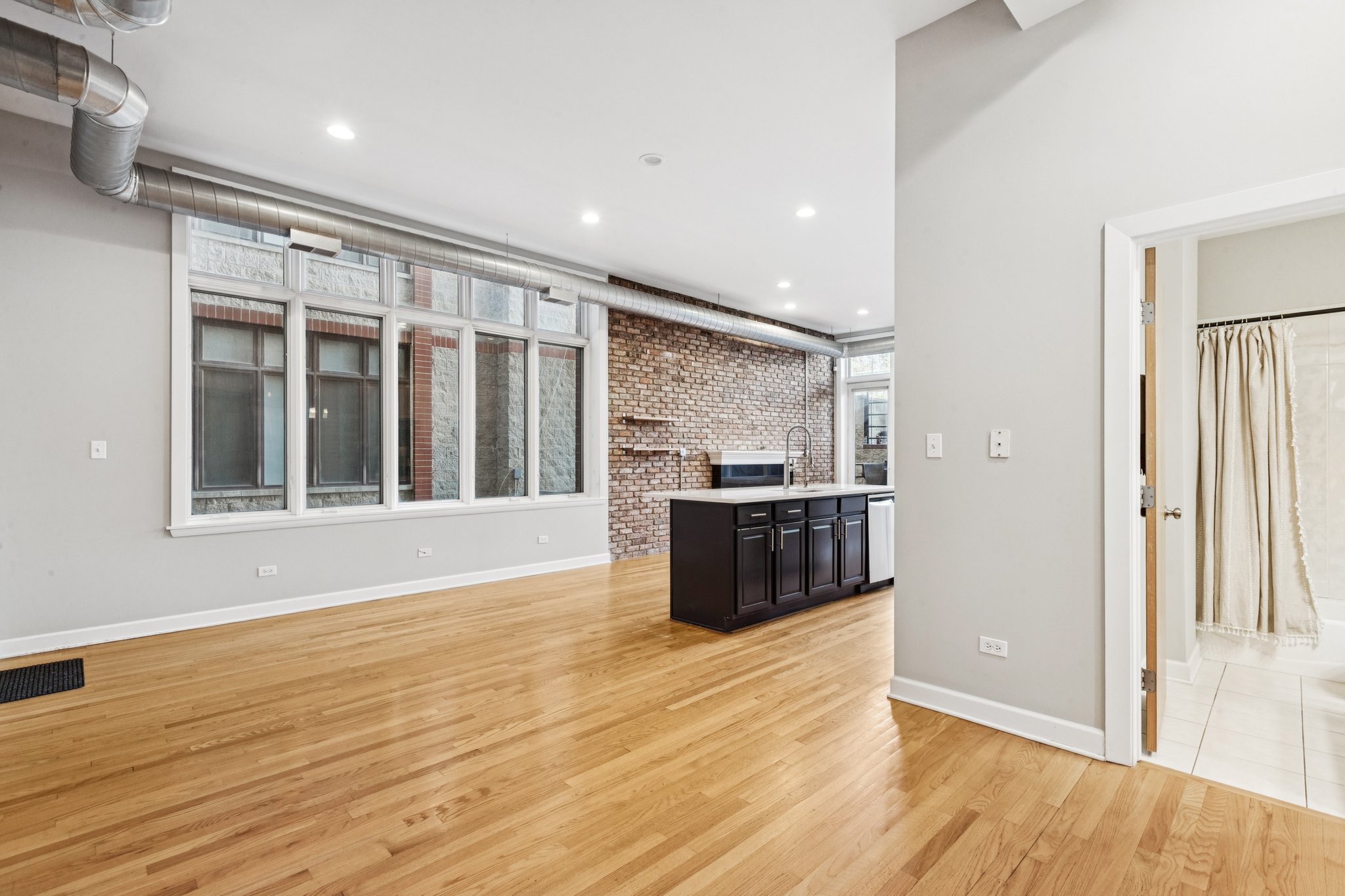 W Belmont Ave 1r-S1609-010.jpg