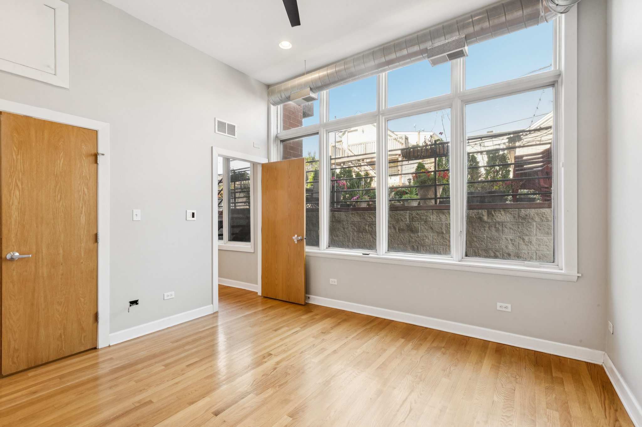 W Belmont Ave 1r-S1609-032.jpg