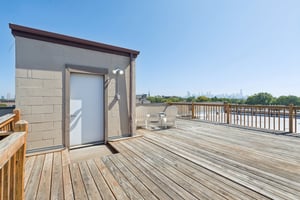 W Belmont Ave 1r-1609-916.jpg