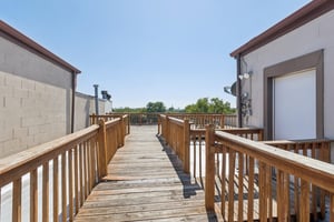 W Belmont Ave 1r-1609-921.jpg