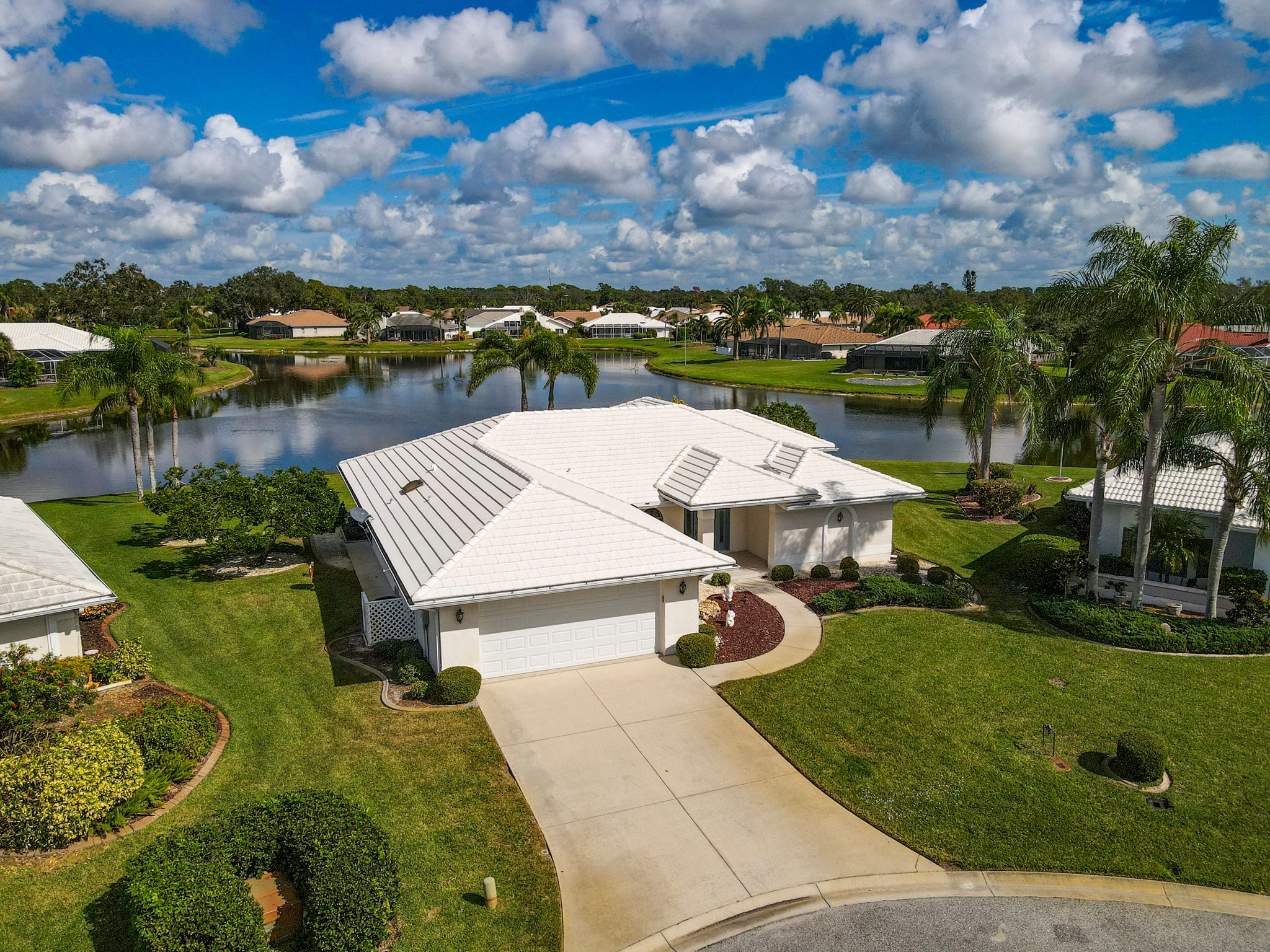 1739 Waxwing Cir-48