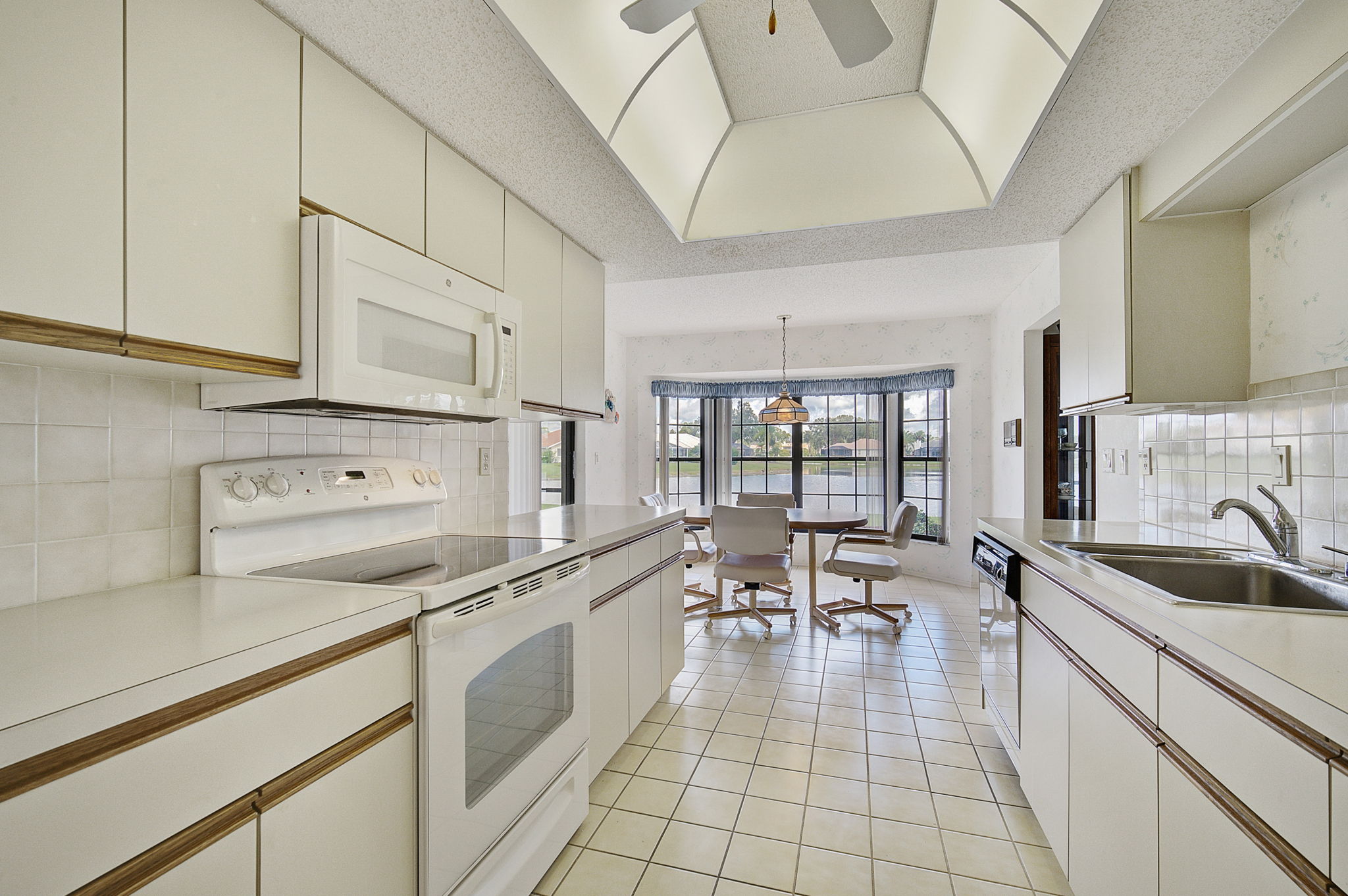 1739 Waxwing Cir-18