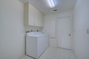 1739 Waxwing Cir-40