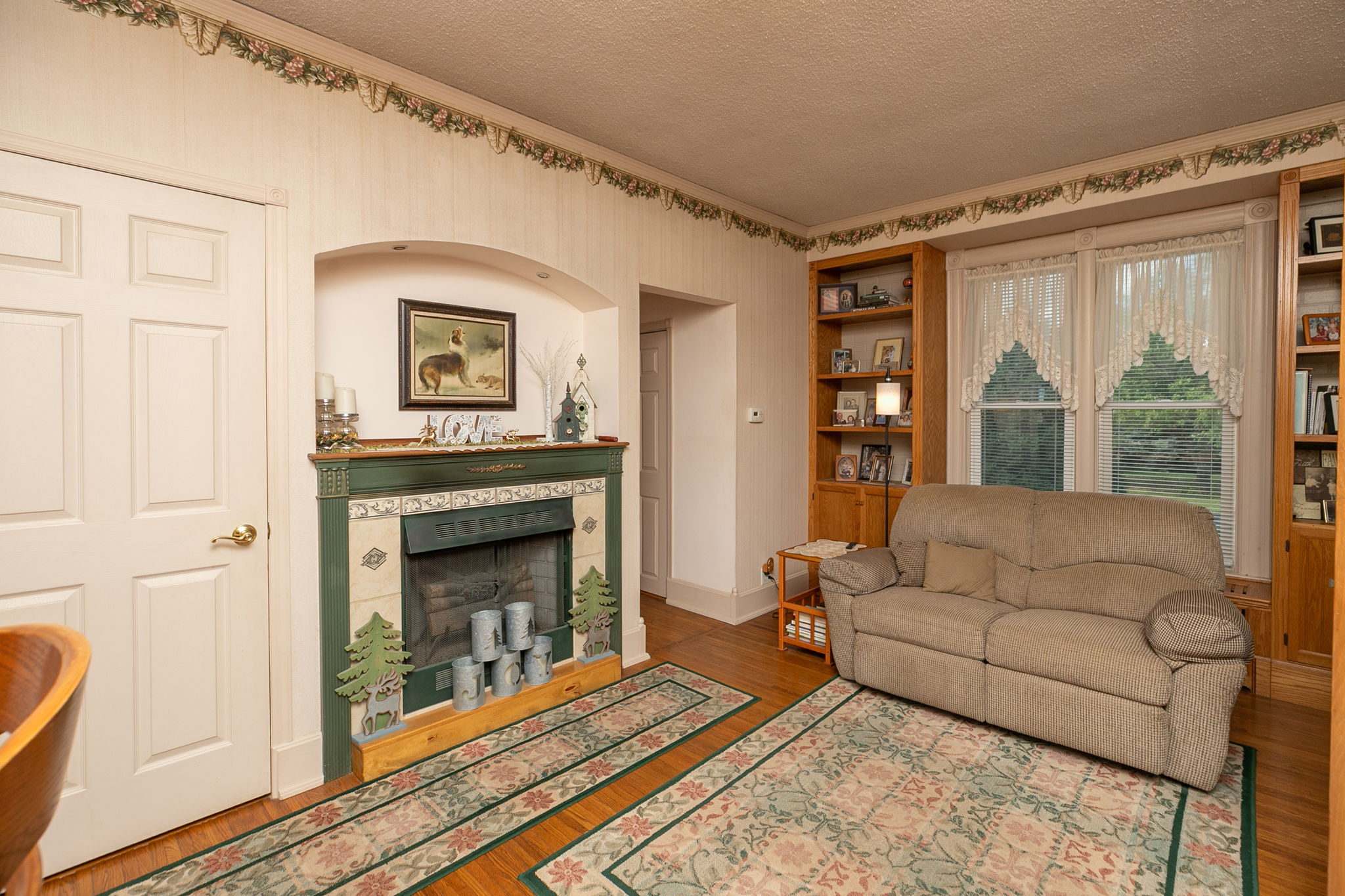 12-Sitting Room