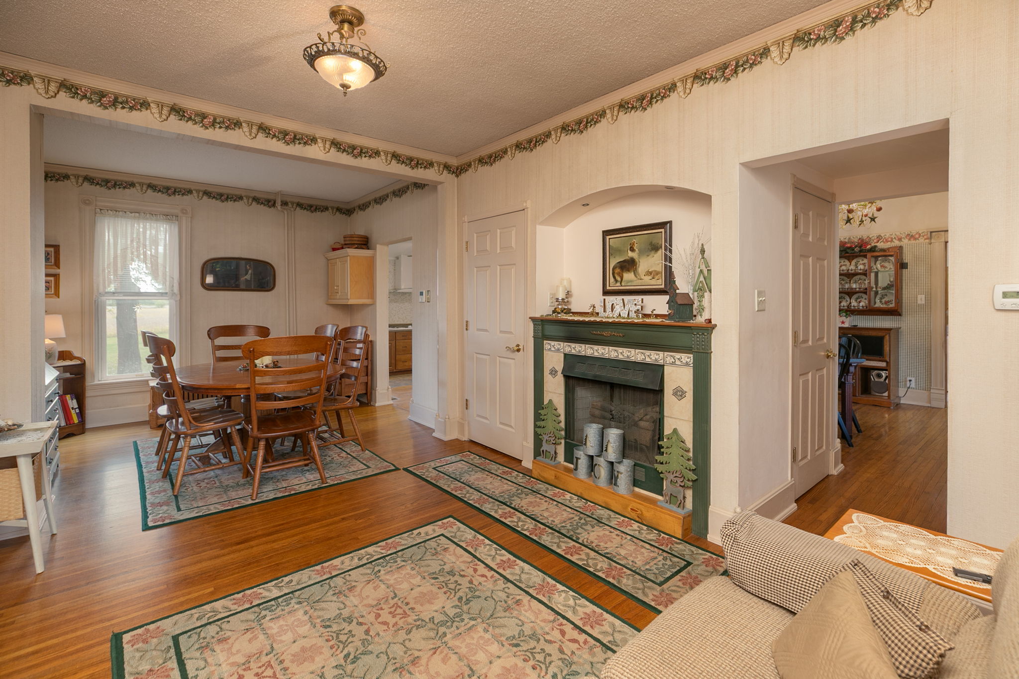 13-Sitting Room