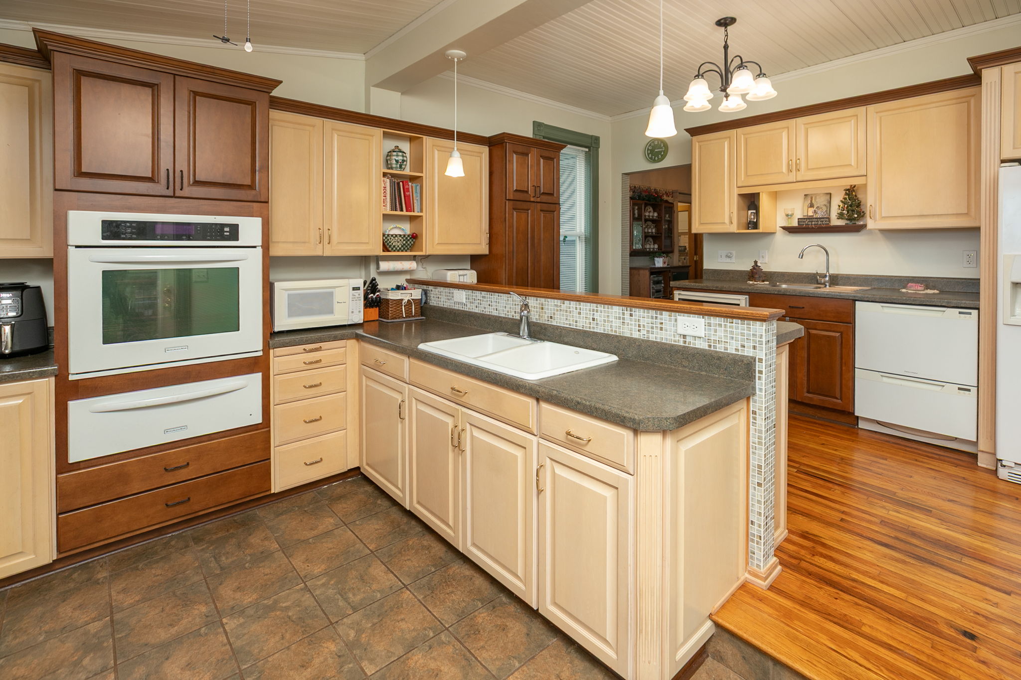 19-Kitchen