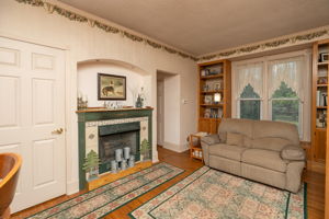 12-Sitting Room