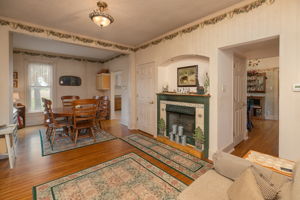 13-Sitting Room