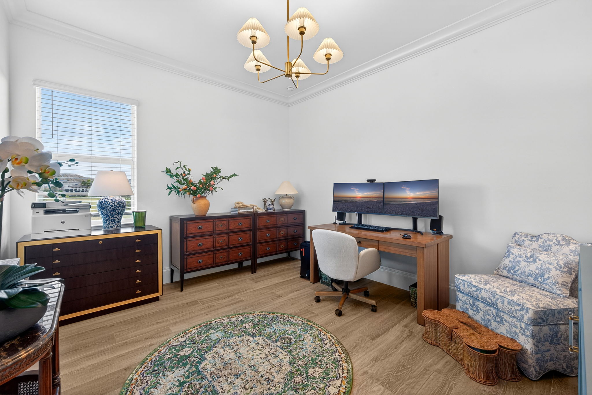 23-Family Room 1 of 2  - r