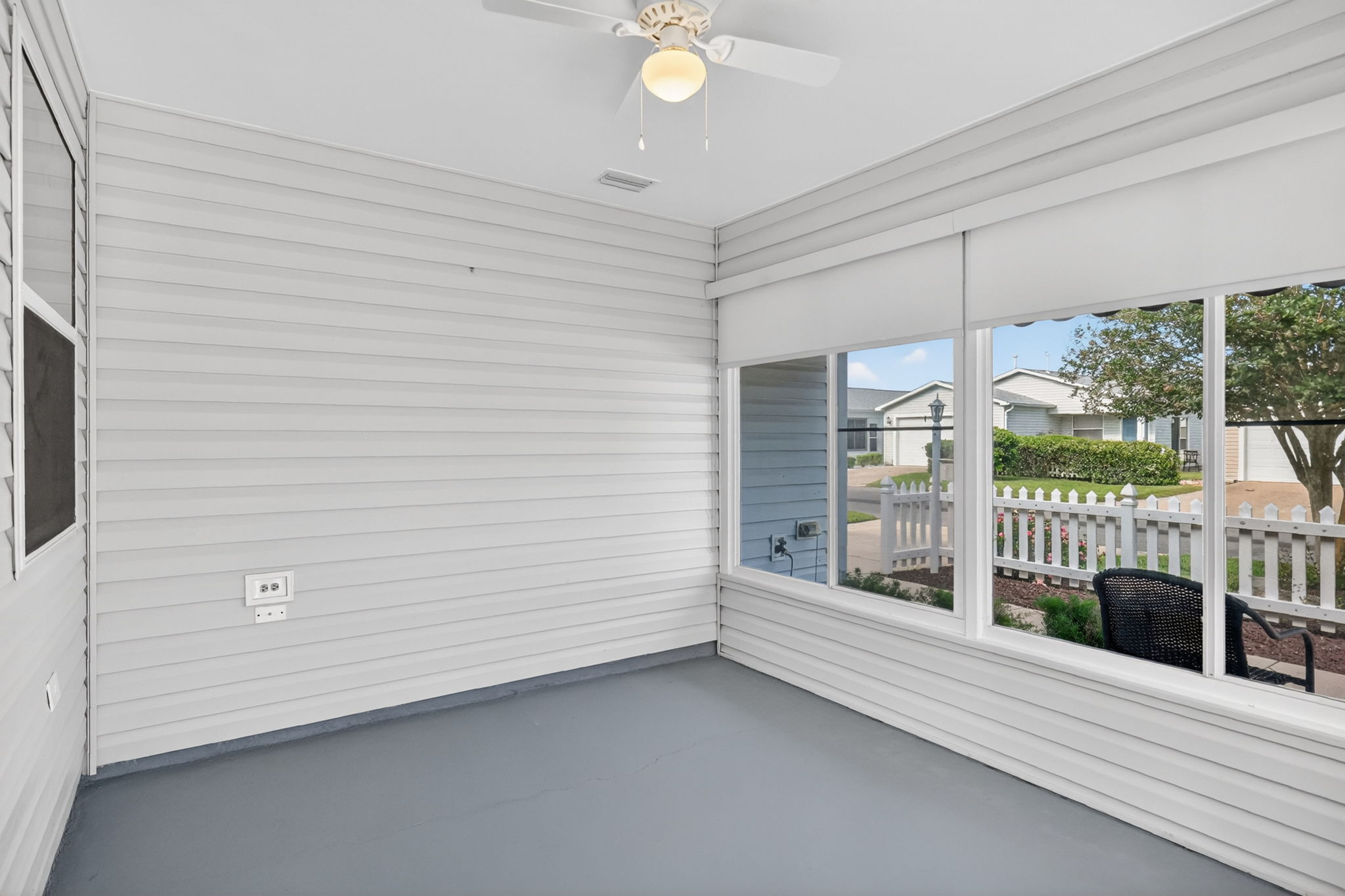 Glass-Enclosed Under Air Lanai