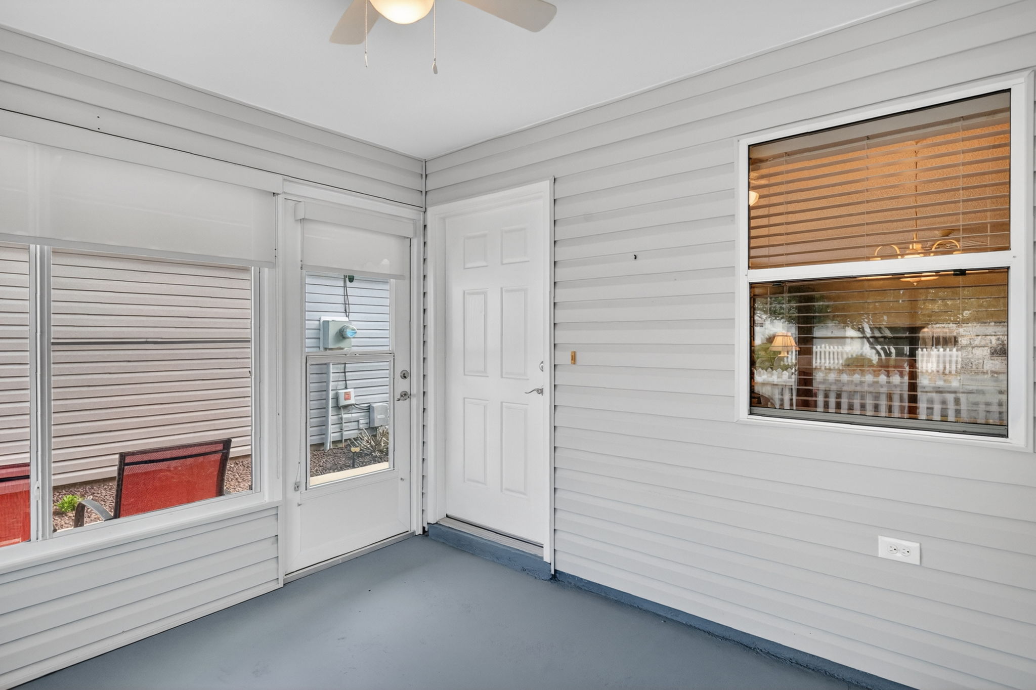 Glass-Enclosed Under Air Lanai with Front Entry